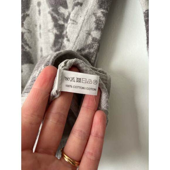 Lisa Todd Grey Black Cotton Pop Star Sweater Sz XS - Picture 6 of 8